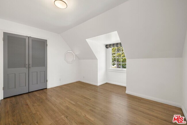 Building Photo - 501 Cascada Way