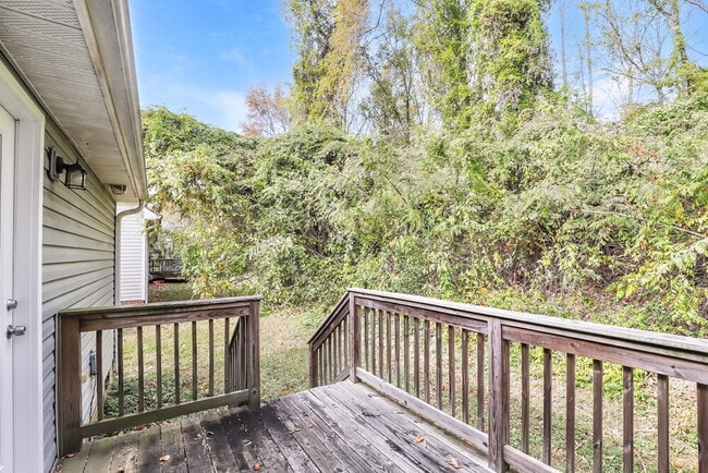 Building Photo - 4011 Mountainridge Dr