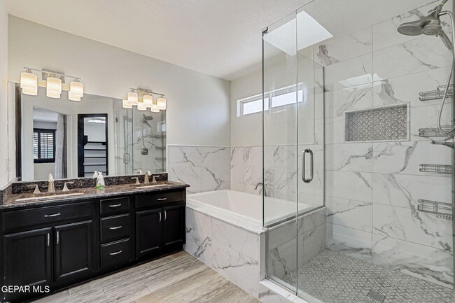 Building Photo - 13913 Golden Mesa Ct