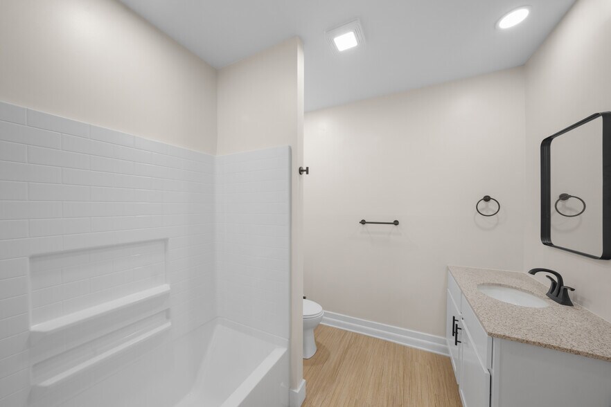 Building Photo - 71 Dreamland Park Dr