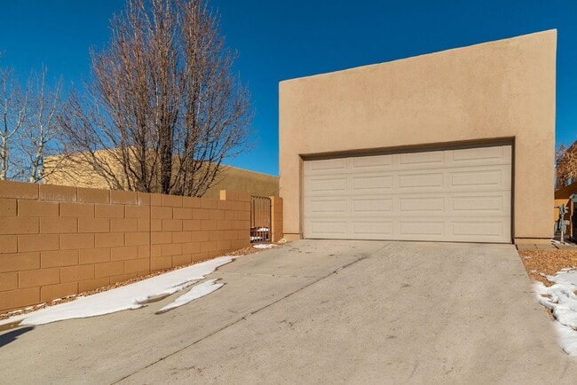 Building Photo - Single Family Home in Rancho Viejo Availab...