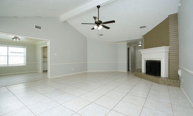 Building Photo - 4 Bedroom 2 Bathroom Cypress Home with Fireplace and Fenced Backyard