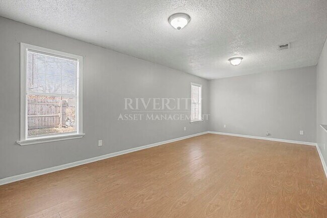 Building Photo - Cute 3 bedroom 1 bathroom home in Parkway Village Area!!! Section 8 Welcomed !!!