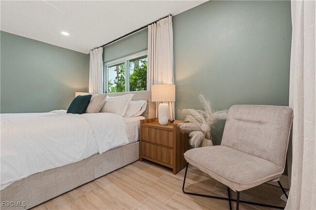 Building Photo - 2412 La Salle Ave