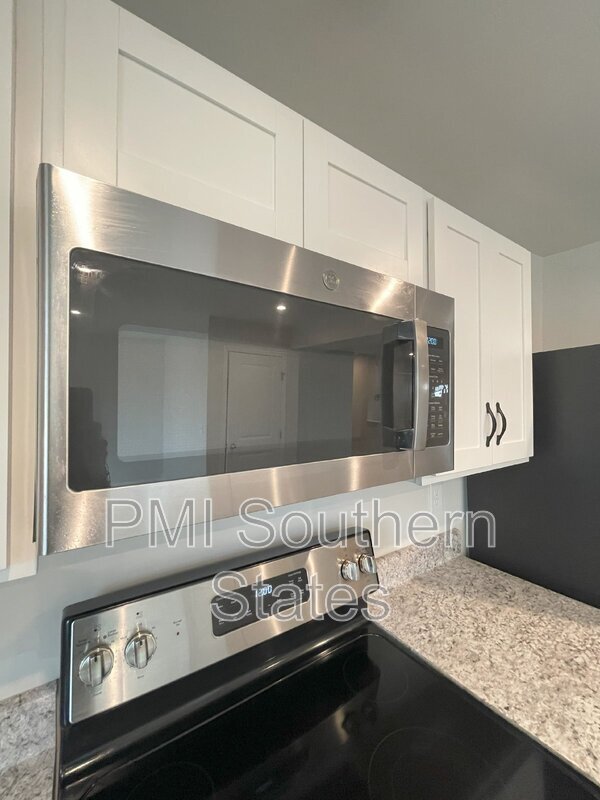 Building Photo - 231 Lehman Way