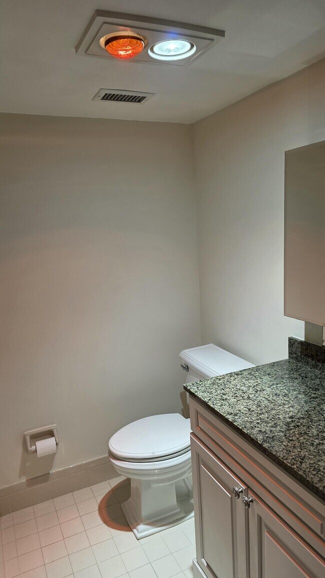 Building Photo - 23305 Barwood Ln N