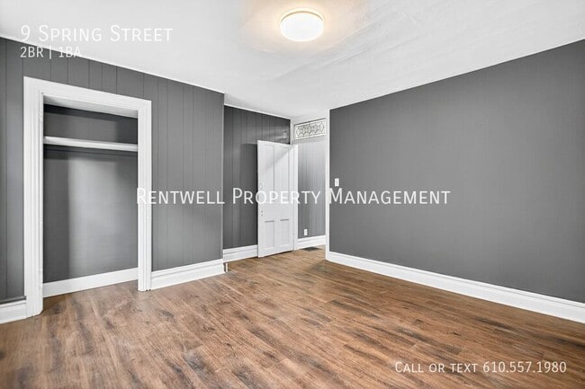 Building Photo - 9 1/2 Spring St