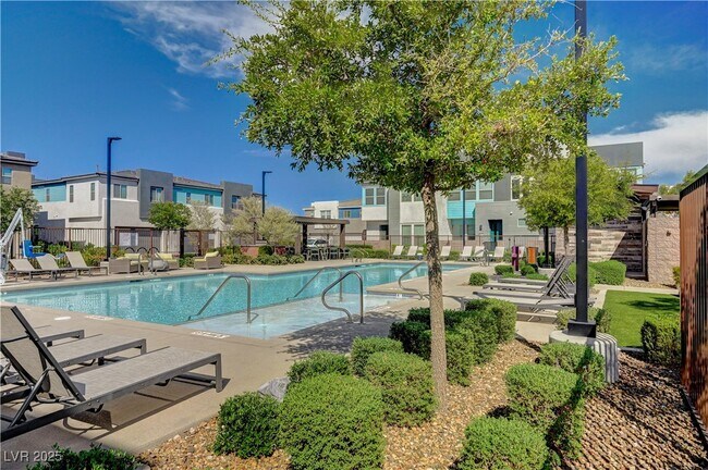 Building Photo - 9864 Kings Glen St