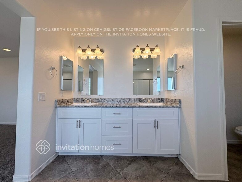 Building Photo - 4854 S Antonio