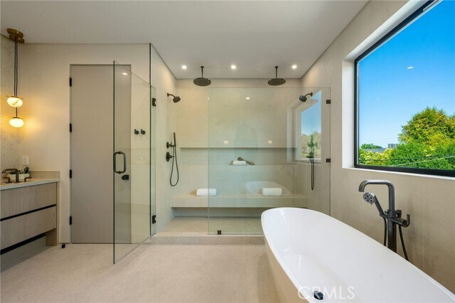 Building Photo - 16728 Morrison St