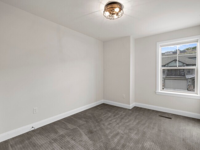 Building Photo - 1116 W Cattail Ct