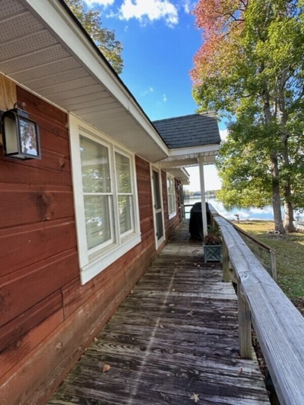 Building Photo - 127 Oak Pointe Rd