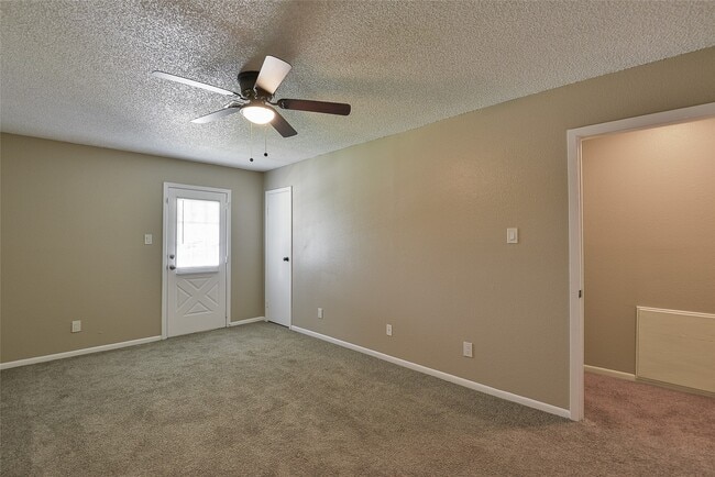 Building Photo - 4512 Avenue L