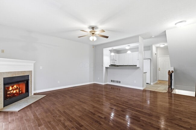 Building Photo - 986 Shaula Dr