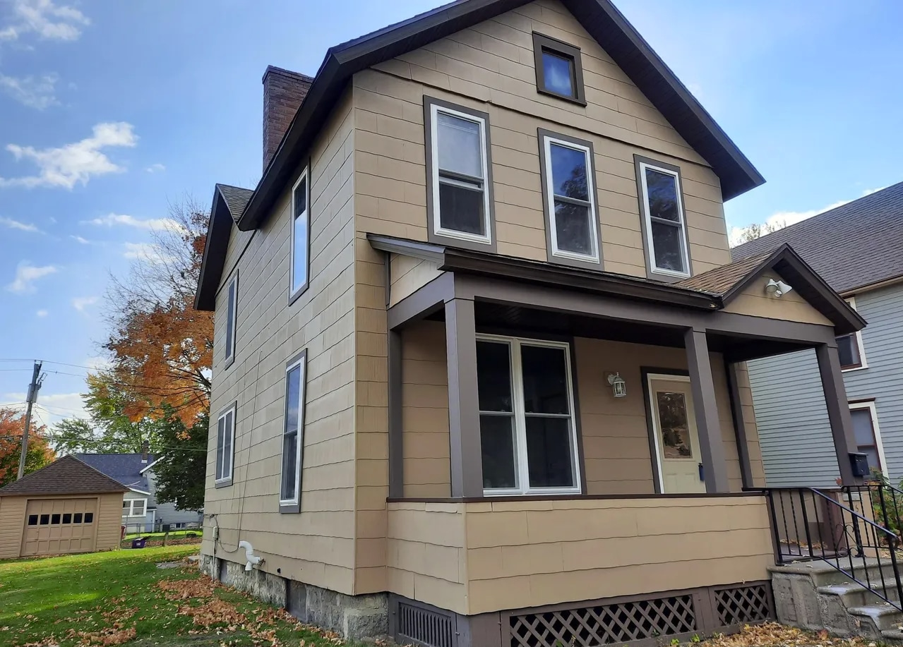 Building Photo - 715 W Wabasha St