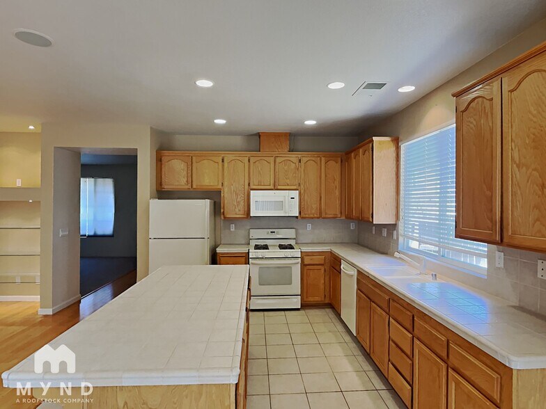 Building Photo - 4338 Glen Canyon Cir