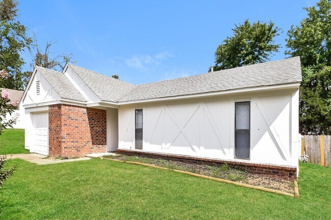 Building Photo - 3512 Chevron Cove