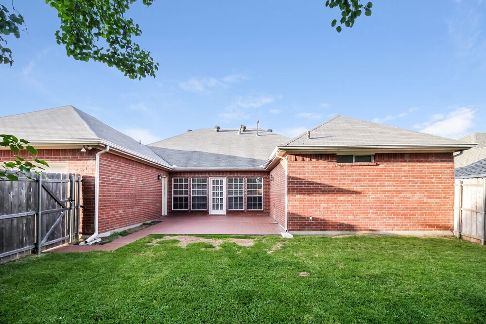Building Photo - 2725 Running Duke Dr