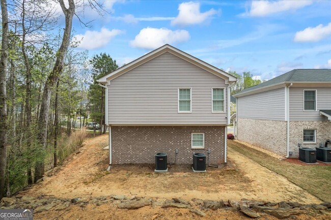 Building Photo - 212 Huntington Shoals Dr