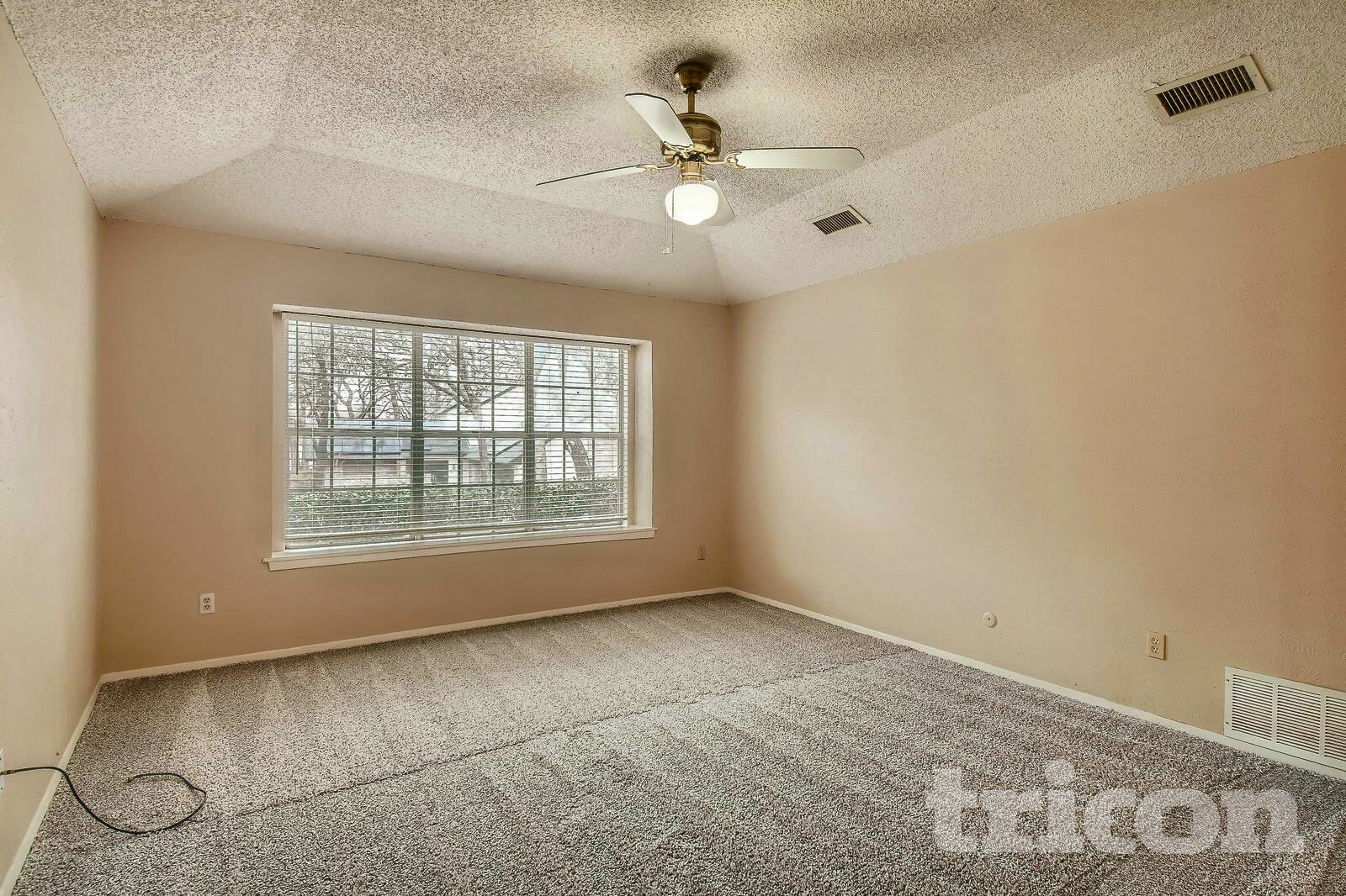 Building Photo - 5808 Thoreau Ln