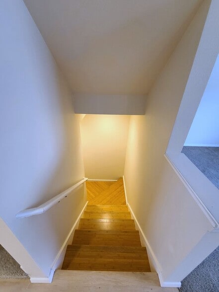 Building Photo - 6527 35th Ave NE