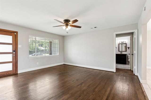 Building Photo - 519 Royal Crest Dr