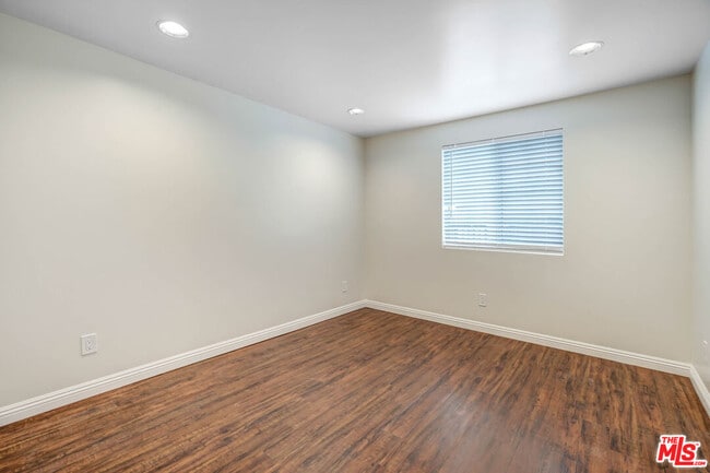 Building Photo - 1314 O'Melveny Ave