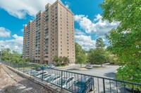 Building Photo - Panoramic Views of Downtown Columbia, 2-Be...