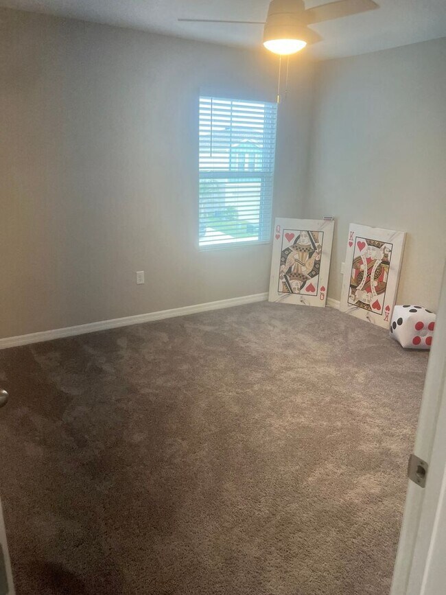 Building Photo - Spacious 5BR House in Winter Haven