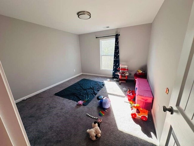 Building Photo - 8035 Stiner Grv