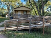 Building Photo - 3637 SE 6th St