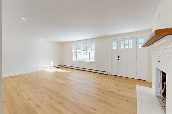 Building Photo - 3211 Main Rd