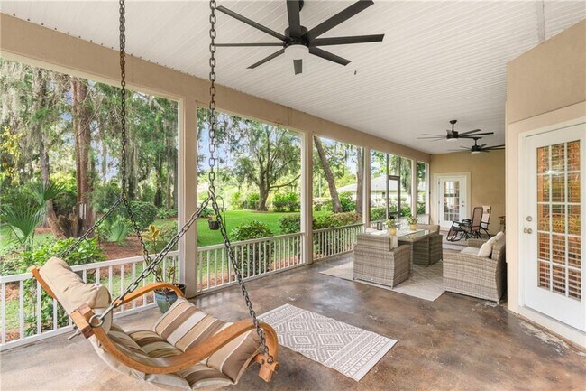 Building Photo - 111 Chinquapin Dr
