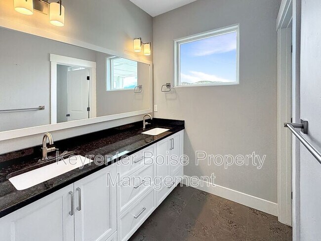Building Photo - 8081 W Brooks Dr