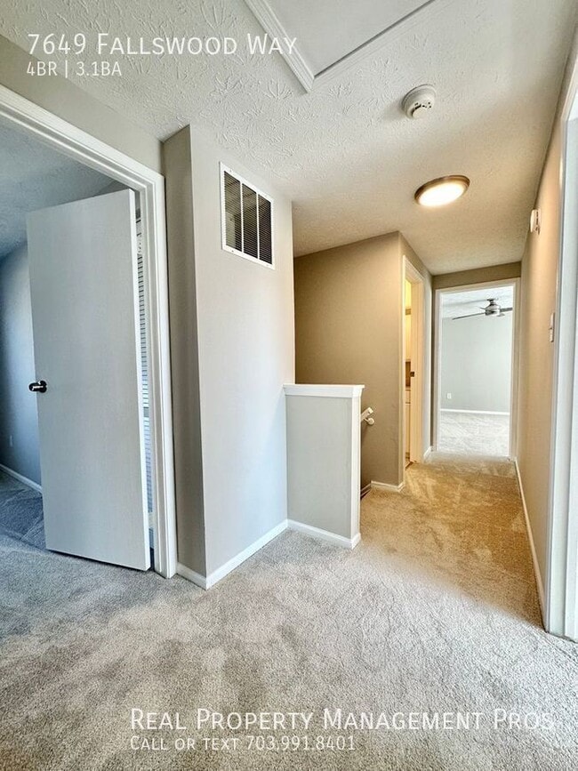 Building Photo - 7649 Fallswood Way