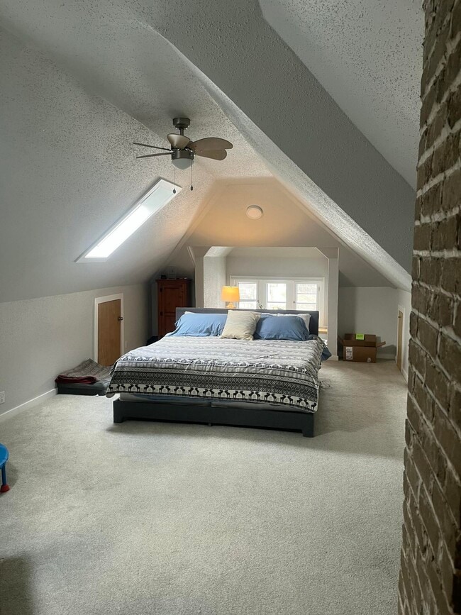 Building Photo - 5909 W Washington Blvd