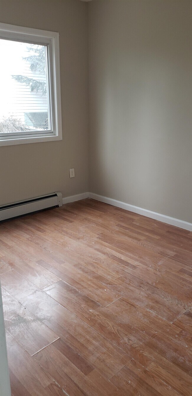 Building Photo - 29 E 16th St