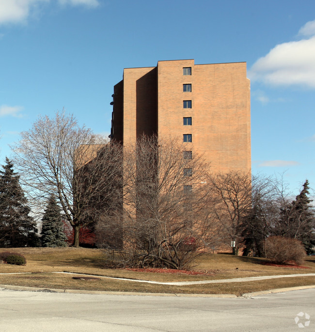 Building Photo - Oakland Park Towers II