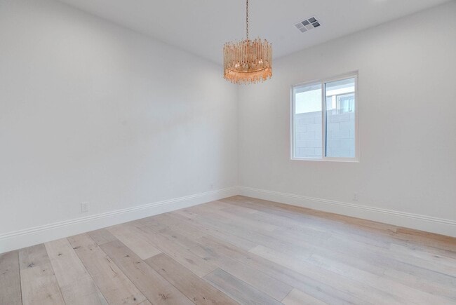 Building Photo - 756 Bruce Moorland St