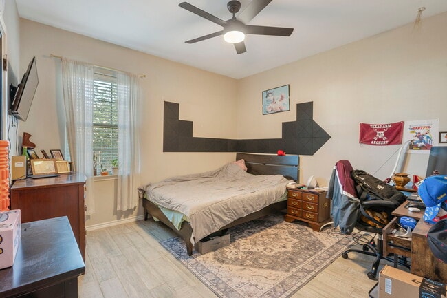 Building Photo - 3317 Wakewell Ct