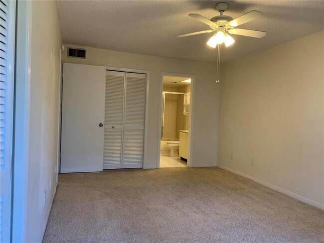 Building Photo - 3038 Eastland Blvd