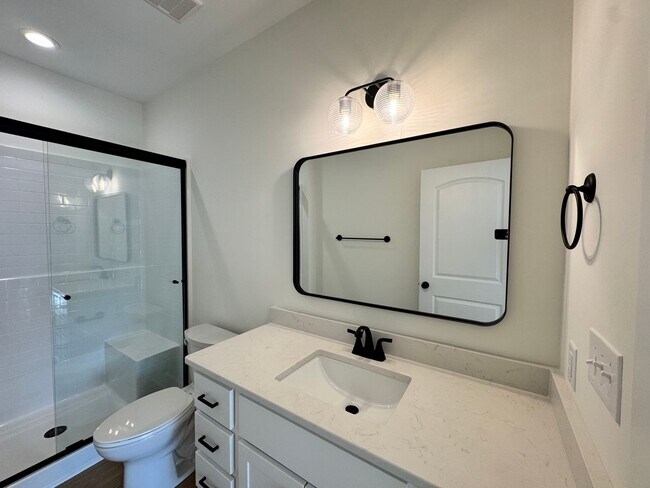 Building Photo - THE CROWN AT CORNESTONE