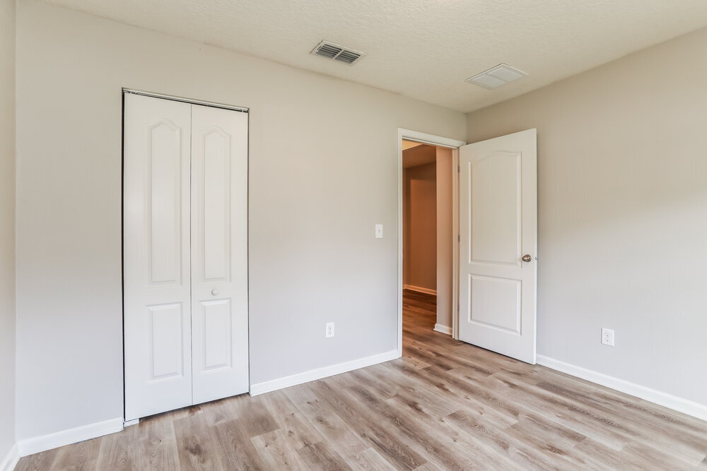 Building Photo - 3664 Summit Oaks Dr