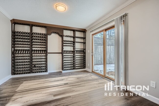 Building Photo - 4550 Talon Way