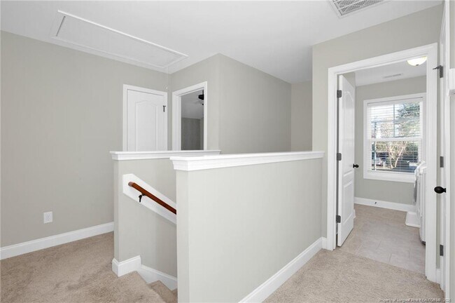 Building Photo - 110 Pinecrest Dr
