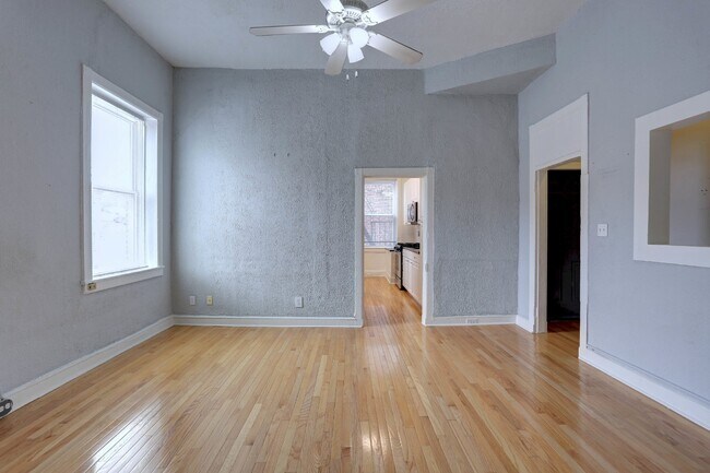 Building Photo - 2BD/1BA Spacious, Fabulous Fells Point Apartment