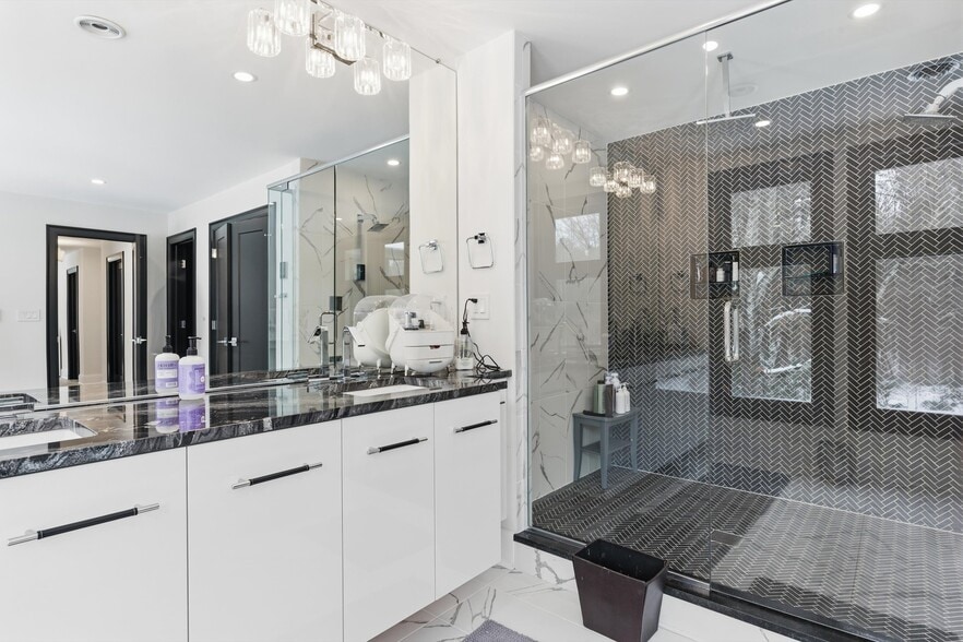 Building Photo - 15 Joshua Rd