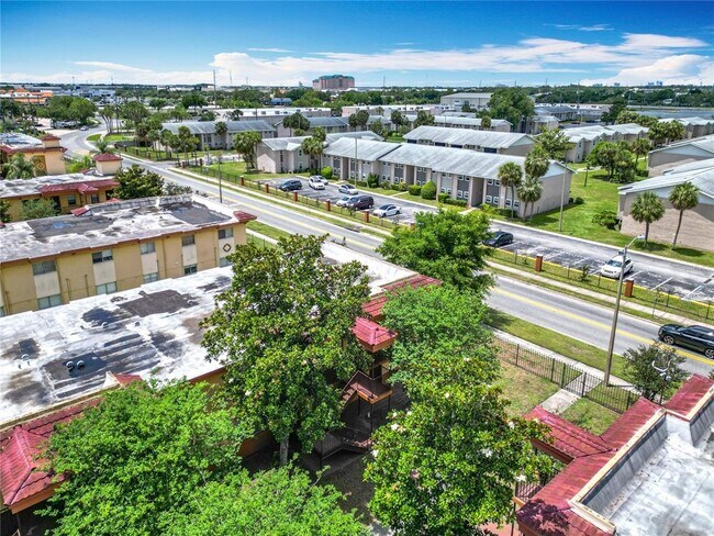 Building Photo - 744 Wyman Ct