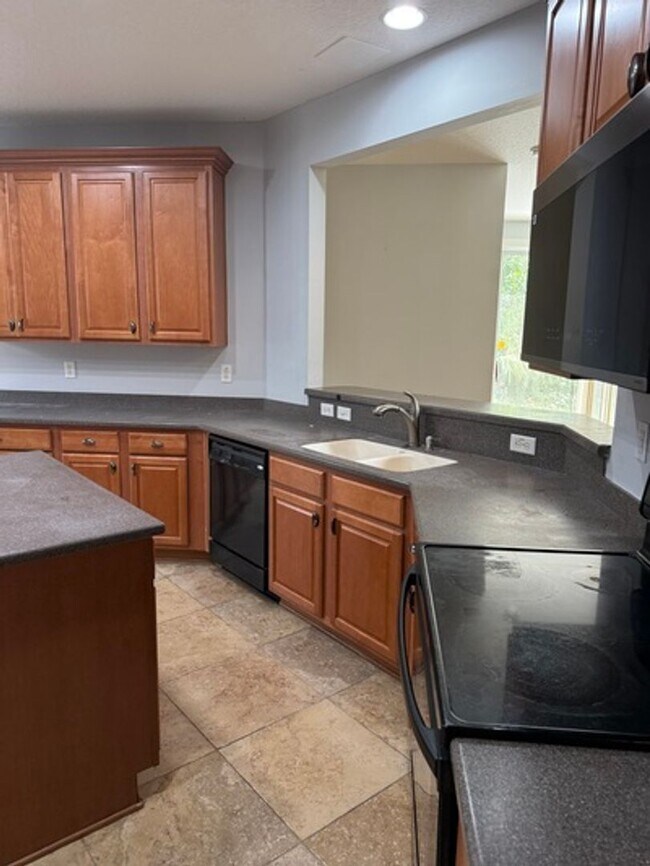 Building Photo - 1676 Majestic View Ln