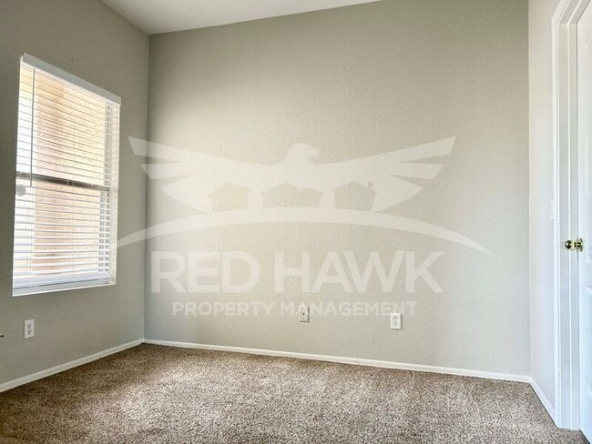 Building Photo - 780 E Glenmere Dr
